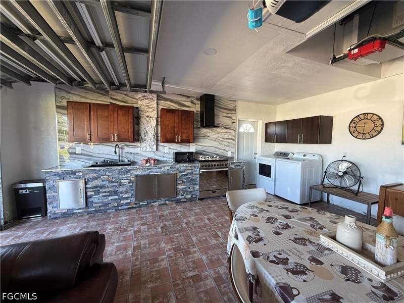 4 bedroom SingleFamilyResidence at 3315 37th St SW, Lehigh Acres, Lehigh Acres — photo 5