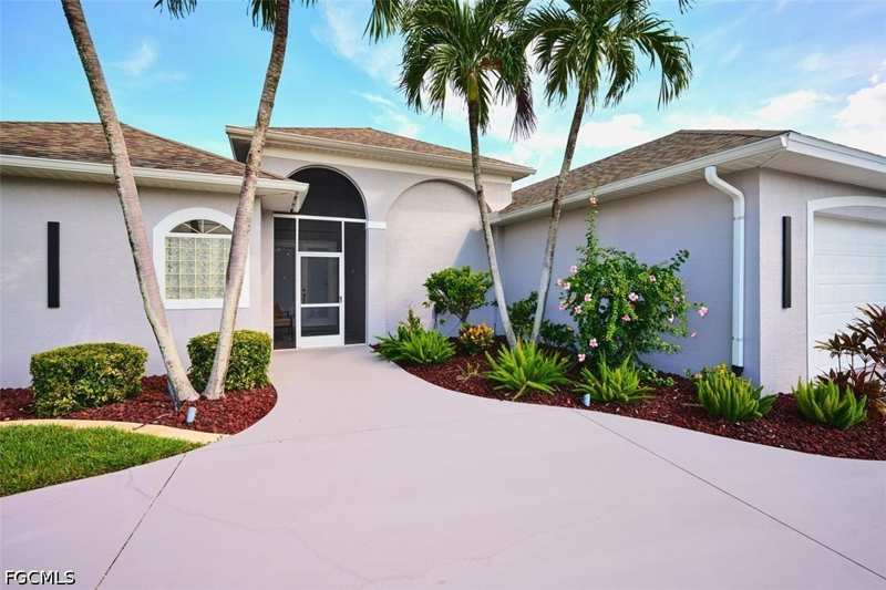 4 bedroom SingleFamilyResidence at 1203 SE 21st St, Cape Coral, Cape Coral — photo 1