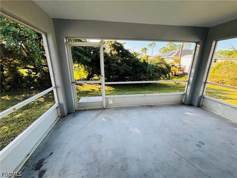 3 bedroom SingleFamilyResidence at 5557 Benton St, Lehigh Acres, Lehigh Acres — photo 2