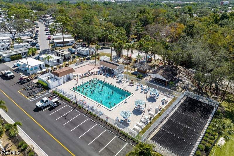 2 bedroom ManufacturedHome at 11931 Yellowstone Dr, Imperial Bonita Estates, Bonita Springs — photo 4