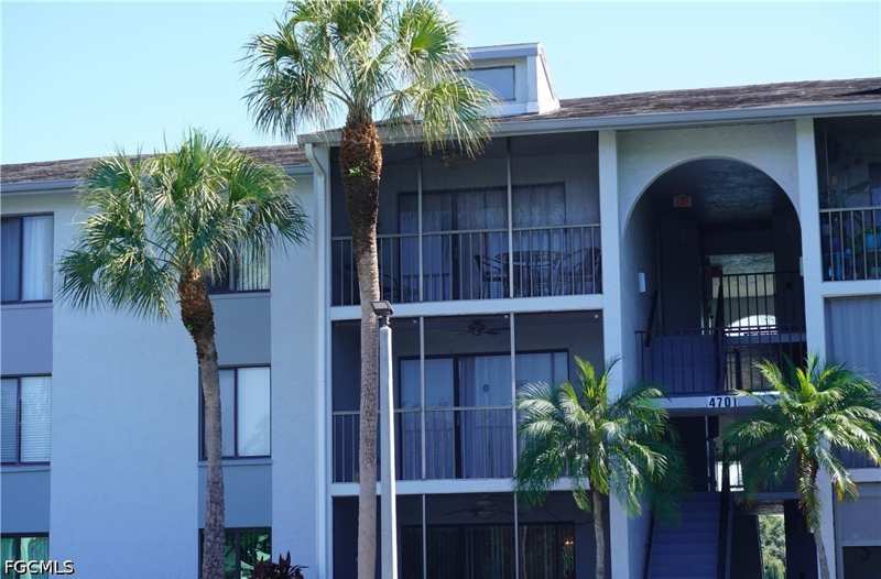 2 bedroom Condominium at 4701 Lakeside Club Blvd 19, Pine Ridge Of Fort Myers Village, Fort Myers — photo 1