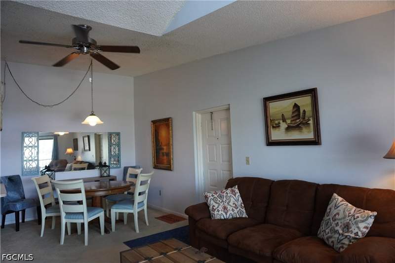 2 bedroom Condominium at 4701 Lakeside Club Blvd 19, Pine Ridge Of Fort Myers Village, Fort Myers — photo 4