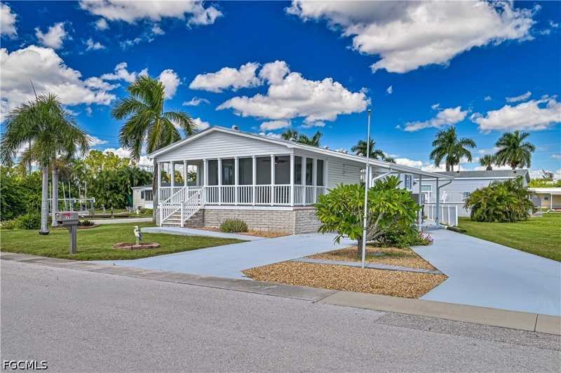 2 bedroom ManufacturedHome at 11390 Azalea Ln, Bayside Estates, Fort Myers Beach — photo 1