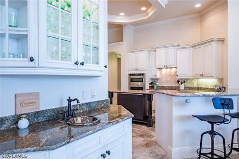 915 Spanish Moss Trl, Naples FL - photo 11 of 28