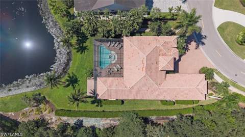 915 Spanish Moss Trl, Naples FL - photo 9 of 28