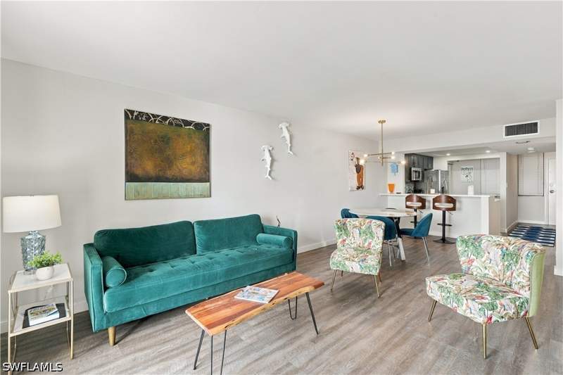 2 bedroom Condominium at 320 Seaview Ct 602, South Seas, Marco Island — photo 4