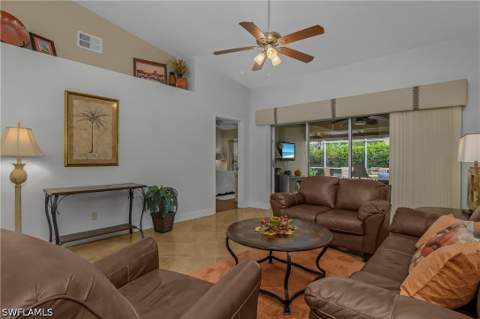 8677 Mustang Dr 59, Naples FL - photo 7 of 33