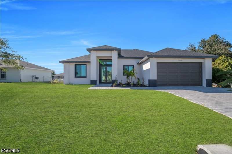 3 bedroom SingleFamilyResidence at 1120 NE 15th St, Cape Coral, Cape Coral — photo 1