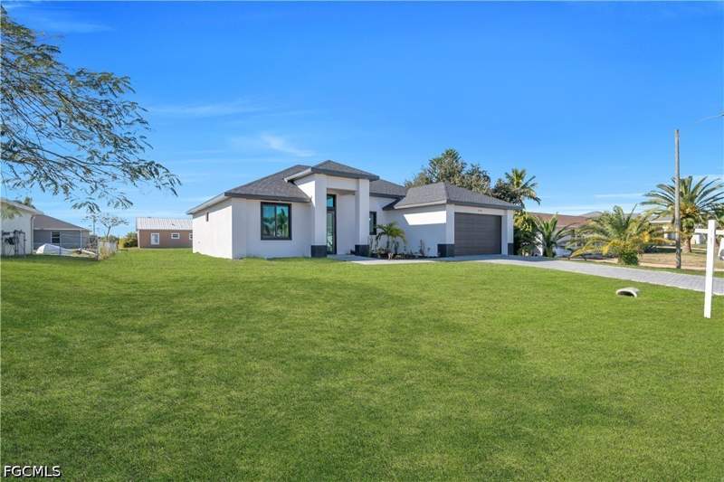 3 bedroom SingleFamilyResidence at 1120 NE 15th St, Cape Coral, Cape Coral — photo 4