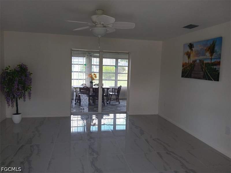 2 bedroom SingleFamilyResidence at 2244 Parkview Dr, Fort Myers Shores, Fort Myers — photo 5