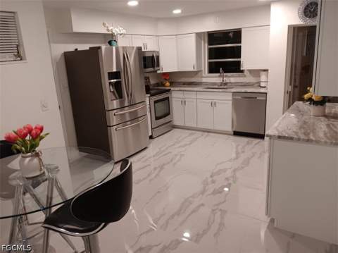 2244 Parkview Dr, Fort Myers FL - photo 7 of 24