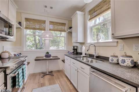 1550 Centre St, Sanibel FL - photo 9 of 25