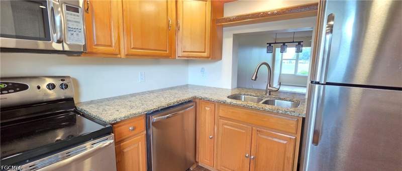 2 bedroom Condominium at 1624 Pine Valley Dr 108, Seven Lakes, Fort Myers — photo 4
