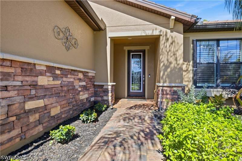 3 bedroom SingleFamilyResidence at 10886 Dennington Rd, Bridgetown, Fort Myers — photo 2