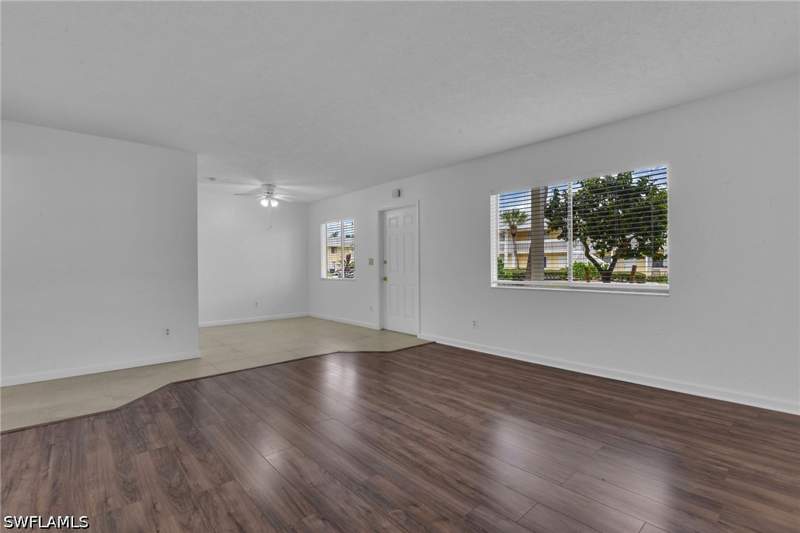 2 bedroom Condominium at 4617 Bayshore Dr H5, Abaco Bay, Naples — photo 2