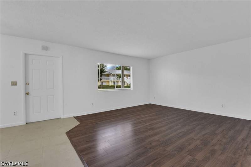 2 bedroom Condominium at 4617 Bayshore Dr H5, Abaco Bay, Naples — photo 3