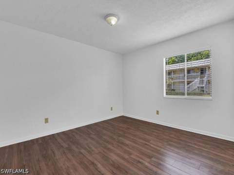 4617 Bayshore Dr H5, Naples FL - photo 9 of 21
