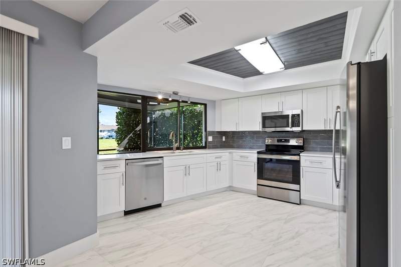 2 bedroom Attached at 183 Round Key Cir D4, Lakewood Villas, Naples — photo 2