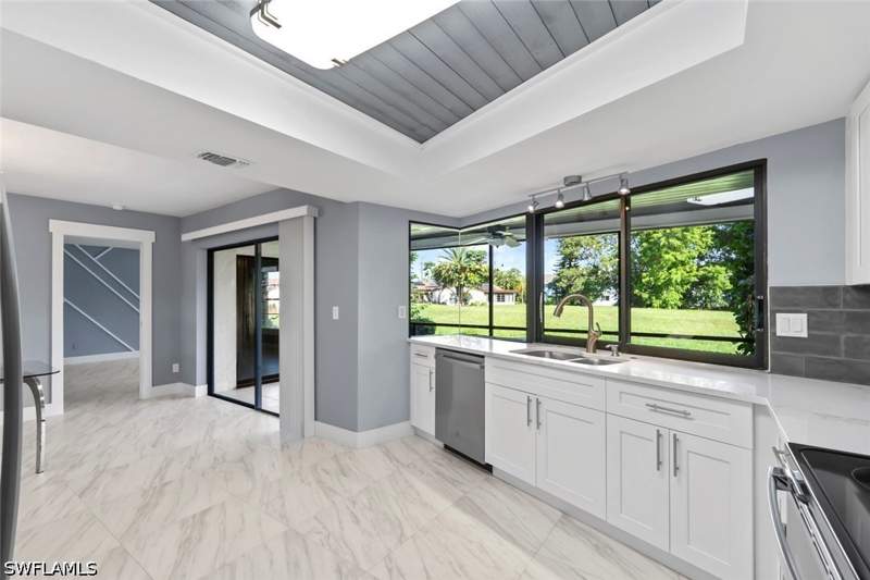 2 bedroom Attached at 183 Round Key Cir D4, Lakewood Villas, Naples — photo 3