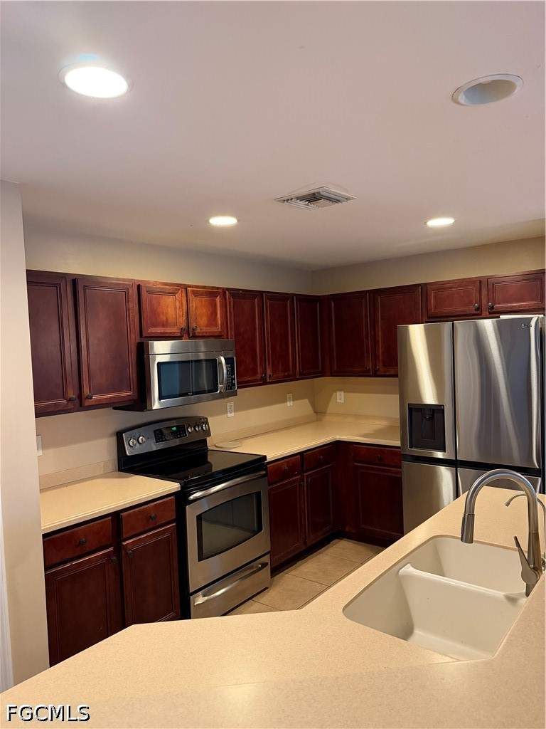 3 bedroom SingleFamilyResidence at 3103 27th St SW, Lehigh Acres, Lehigh Acres — photo 3