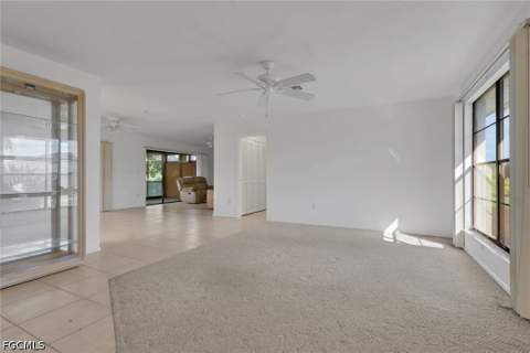907 SE 33rd Ter, Cape Coral FL - photo 9 of 31