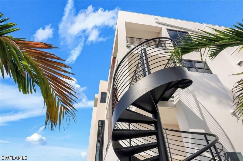 4 bedroom SingleFamilyResidence at 348 Seagull Ave, Conners, Naples — photo 2