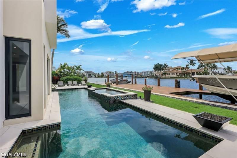 4 bedroom SingleFamilyResidence at 348 Seagull Ave, Conners, Naples — photo 3