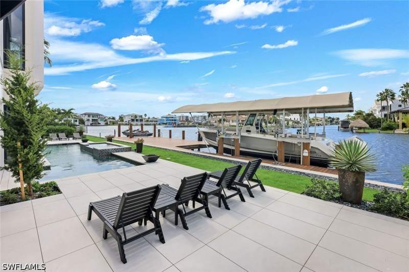 4 bedroom SingleFamilyResidence at 348 Seagull Ave, Conners, Naples — photo 4
