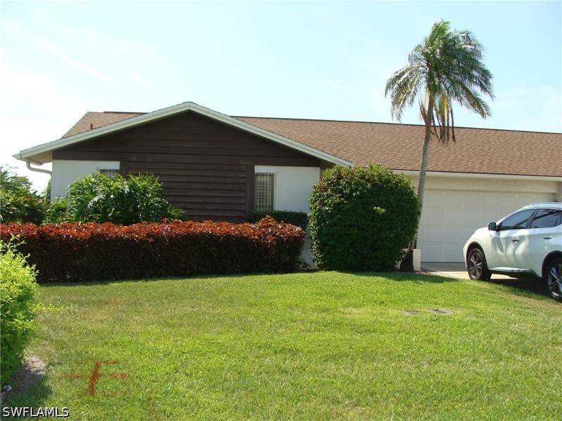 3 bedroom Attached at 4802 Lakewood Blvd, Lakewood Villas, Naples — photo 2