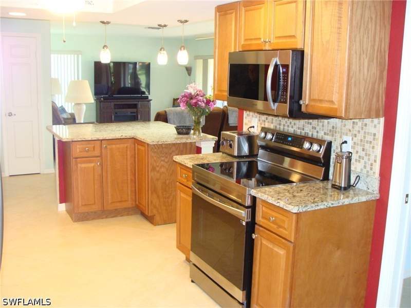 3 bedroom Attached at 4802 Lakewood Blvd, Lakewood Villas, Naples — photo 4