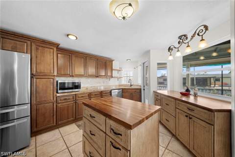 4320 S Gulf Cir, North Fort Myers FL - photo 16 of 45