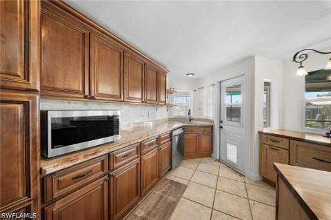 4320 S Gulf Cir, North Fort Myers FL - photo 20 of 45