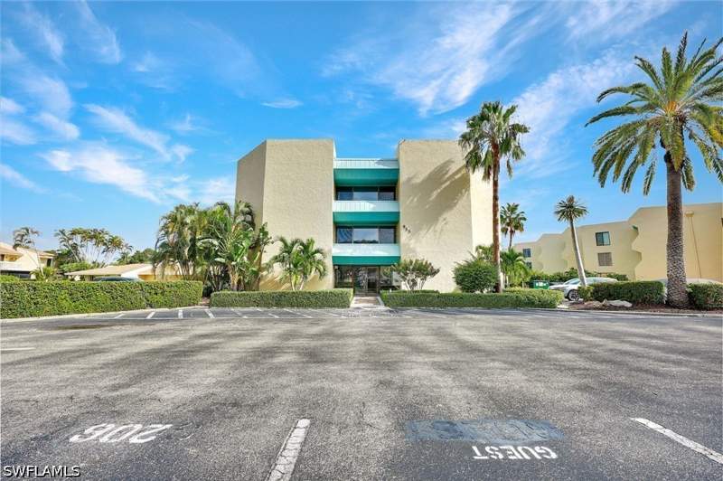 2 bedroom Condominium at 955 Palm View Dr 307, Wedgmont, Naples — photo 3