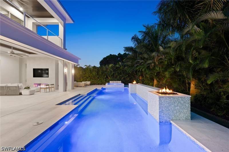4 bedroom SingleFamilyResidence at 646 Anchor Rode Dr, Moorings, Naples — photo 5