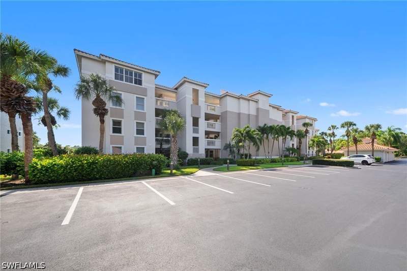 3 bedroom Condominium at 730 Waterford Dr 204, Eagle Creek, Naples — photo 2