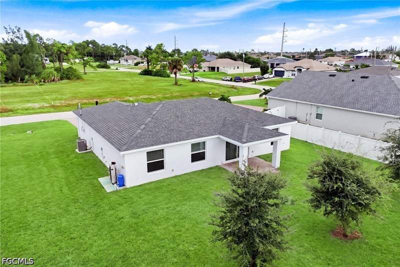 4 bedroom SingleFamilyResidence at 2422 NW 19th Ave, Cape Coral, Cape Coral — photo 5