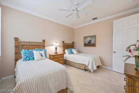 5060 Yacht Harbor Cir 102, Naples FL - photo 22 of 25