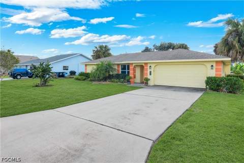 6025 Macbeth Ln, Fort Myers FL - photo 9 of 46