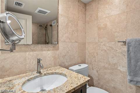 666 3rd St S 202, Naples FL - photo 13 of 18
