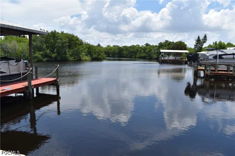 3 bedroom SingleFamilyResidence at 1304 Thompson St, Belle Aire Lagoon, North Fort Myers — photo 1