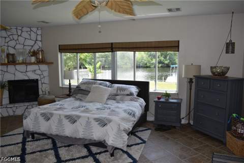 1304 Thompson St, North Fort Myers FL - photo 12 of 27