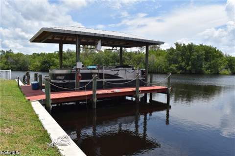 1304 Thompson St, North Fort Myers FL - photo 9 of 27