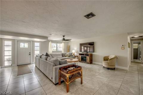 2277 Sapodilla Ln, St James City FL - photo 13 of 50