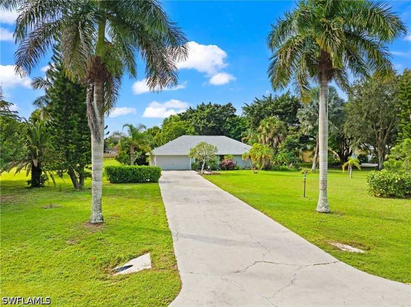 4 bedroom SingleFamilyResidence at 1940 Curling Ave, Four Seasons, Naples — photo 1
