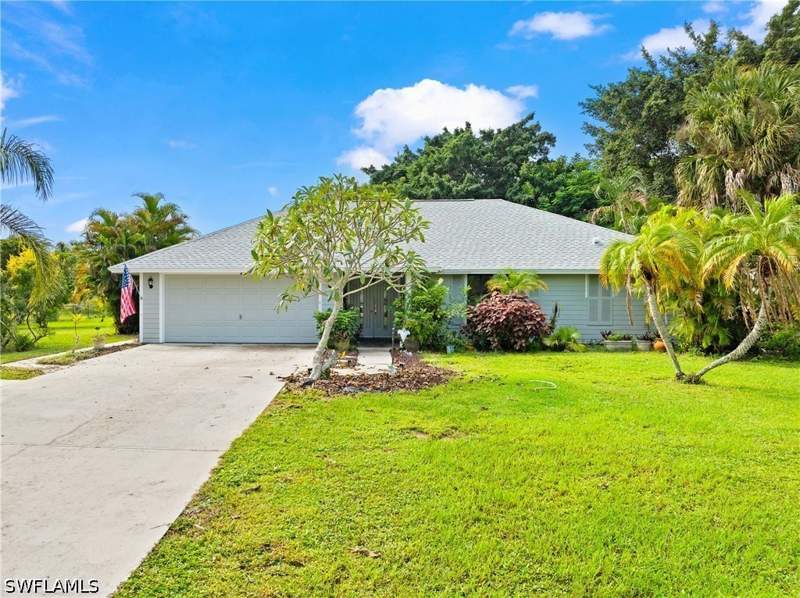 4 bedroom SingleFamilyResidence at 1940 Curling Ave, Four Seasons, Naples — photo 2