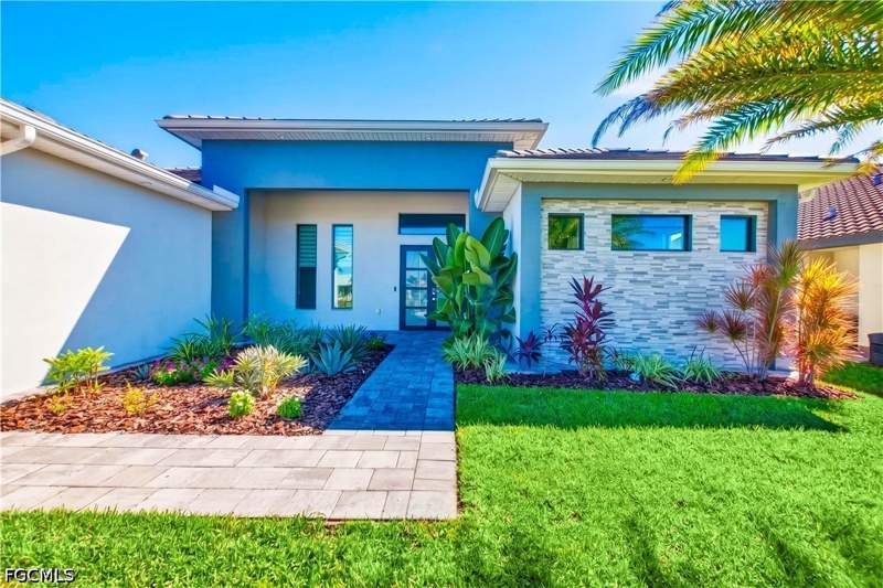 3 bedroom SingleFamilyResidence at 2531 SW 15th Ave, Cape Coral, Cape Coral — photo 4