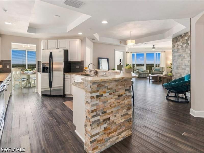 2 bedroom Condominium at 2745 1st St 1105, St. Tropez, Fort Myers — photo 3