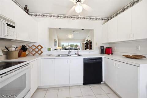 575 Saratoga Cir 204, Naples FL - photo 7 of 38