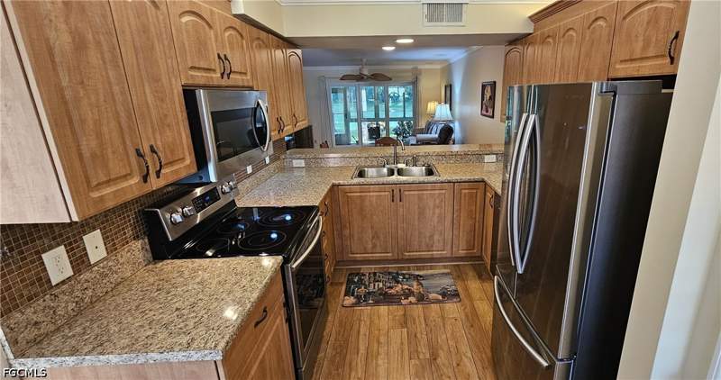 3 bedroom Condominium at 289 Robin Hood Cir 101, Sherwood, Naples — photo 4