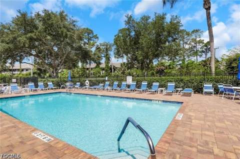 289 Robin Hood Cir 101, Naples FL - photo 6 of 46